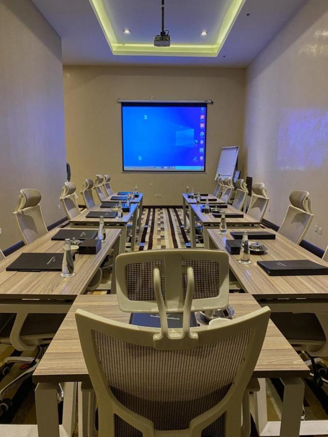 ריאד Voyage Hotel & Suites מראה חיצוני תמונה